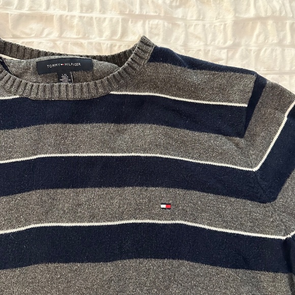 Tommy Hilfiger Crewneck Striped Sweater - Picture 3 of 6